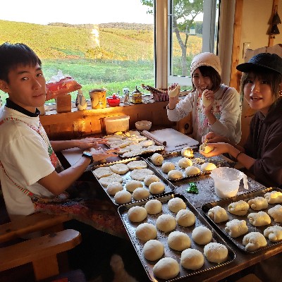 タンチョウの里「鶴居村」で学ぶ、丘の上のファームレストラン！