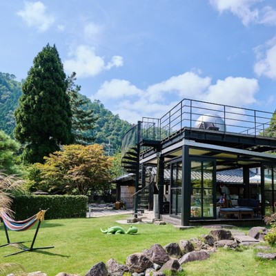 美山の大自然の中に都会の快適空間を持ち込んだラグジュアリー貸別荘！気配りの行き届いた施設の維持管理を一緒にお願いします！