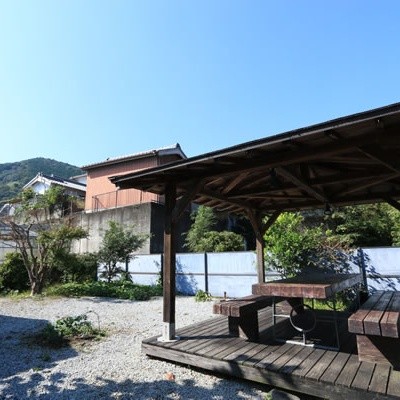 【現地での交通手段を確保できる方歓迎！！】東紀州の玄関口・紀北町。海と山に挟まれた風雅な土地で、館内全般業務のおてつたびをしませんか？