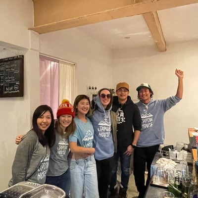  英語接客ができる方限定💁‍♀️：新潟県でスキー・スノーボードを楽しみませんか？インバウンドで賑わう雪国でロッジの客室清掃＆キッチンのお手伝い🍽シェフ歓迎