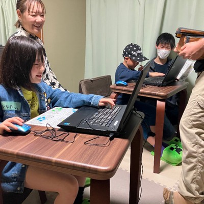 【約3週間・学校の先生・塾講師経験・プレゼン得意な方求ム！】子どもさん対象のプログラミングスクールの先生(週末土日)＆体を思いっきり動かすパラグライダースクールスタッフ(平日)