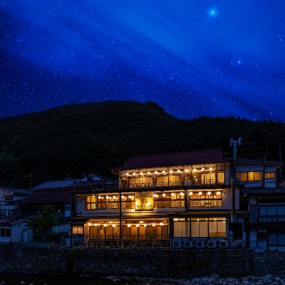 山岳信仰の聖地。奈良の秘境、洞川温泉で250年続く旅館のおてつたびをしてみませんか？