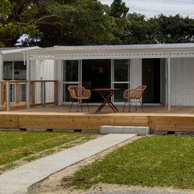 梅雨明けの一番いい時期。世界が恋するケラマの宿でおてつたび。