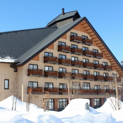 【山形県金山町】目の前がスキー場！温泉も併設♪大自然に囲まれたドイツ風のホテルでおてつたびしてみませんか？