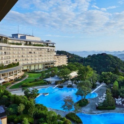 【旅館の裏方サポート】業務はガッツリと！夕方から夜の勤務！休⽇は有馬温泉を堪能。一流旅館の現場に携わりながら、この土地で暮らしてみませんか？