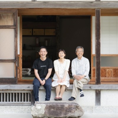 四万十川源流の農家民宿で、農業のお手伝いをしながら、旬の食材を楽しんだり四国の自然を満喫しませんか？簡単なお手伝いなのでリモートワークや観光も可能。お仕事のあとは旬の食材で一緒に食卓を囲みましょう！