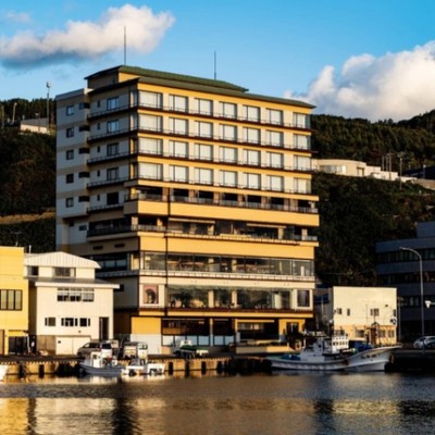 【日本最北端🏝礼文島】海抜0m、約300種の高山植物が咲く花の浮島・礼文島でじっくり1ヶ月滞在💐客室清掃・レストランサービスのおてつたび