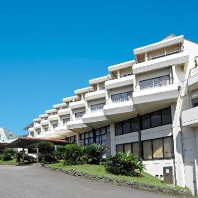 【伊豆高原】【フロント】【GW】わんちゃんと一緒に泊まれるホテルでお客様をお出迎えするお手伝いを一緒にしませんか？ホテルのお仕事初めてでも大丈夫！わんちゃん好き大歓迎です♬