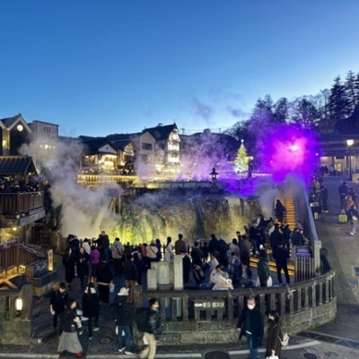 春の草津温泉⛄｜湯畑にあるステーキハウス・射的屋・ラーメン屋でのおてつたび！草津温泉を満喫してください♨ 飲食業の経験者、英語・中国語など話せる方も歓迎◎