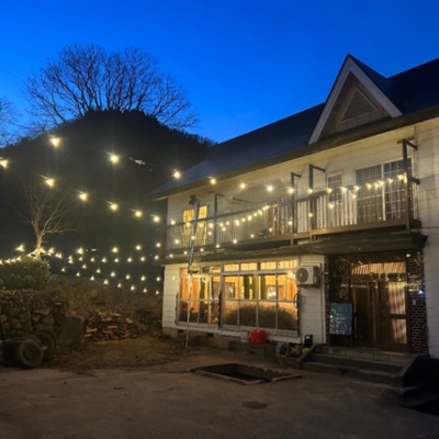 長野のゲストハウスみどりで4時間の宿泊業体験🏠ベッドメイキング、掃除、薪割り、接客など🛏️自由時間多めのスケジュールです。長野移住希望者向け⛰️