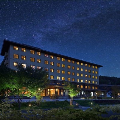  1ヶ月前後～日程調整可◎調理補助｜昼夕2食まかない付き！満天の星空と大自然に囲まれた温泉リゾートでお手伝い🌲