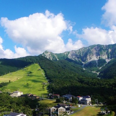 目の前に大山北壁！山風が心地よい名峰大山の麓で過ごす。グリーンシーズンを支えるおてつたび🌿