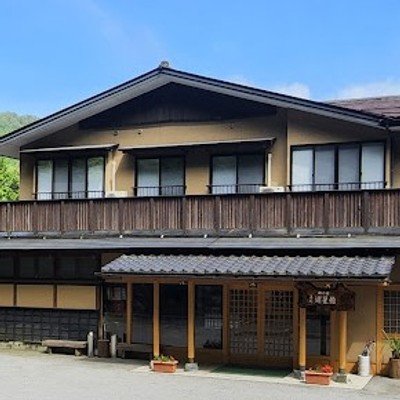 満天の星と囲炉裏の火に癒やされて。信州の秘境・売木村の一軒宿で、心温まるおもてなしをお手伝い✨