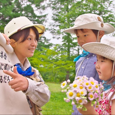 涼やかな軽井沢の森で、子どもたちの“はじめて”に寄り添う「ネイチャーツアー運営」のおてつたび🌿