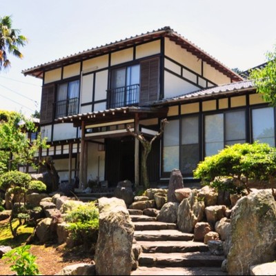 🌊【静岡・伊東】相模湾を望む老舗旅館で、心温まるおもてなしを一緒に📍創業1968年の温泉割烹旅館※🚙お車/バイクの持ち込み可能な方