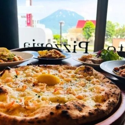 【 キッチン🍕】まるでニセコ留学！国際色豊かなピッツェリアで接客に挑戦しながら、冬のニセコ暮らしを楽しみませんか？🍕🎿調理経験のある方