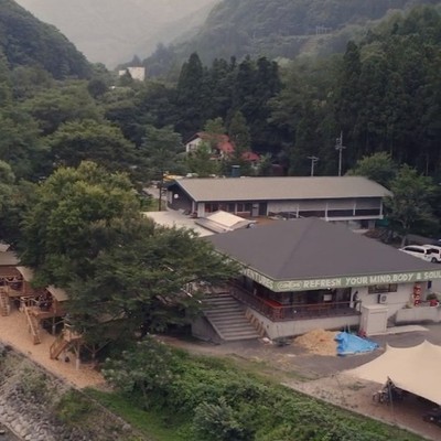 【群馬】川と森のそばで、暮らすように働く…キャニオンズみなかみ⛺でおためし就業体験！＜正社員募集中＞
