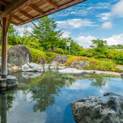 湯岐温泉♨｜”若返りの湯”と呼ばれる秘湯×四季折々の自然が楽しめる温泉宿で、お客様へ「食」を届けるおてつたび