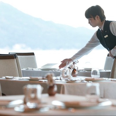 【サービス経験者歓迎】伊勢志摩の海の幸、山の幸をふんだんに使ったお料理と、三重の文化を体感いただける「鳥羽国際ホテル潮路亭」でレストランサービスのおてつたび🍳アクセス良好で観光もお楽しみいただけます🌸