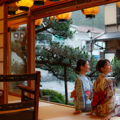 提灯灯る洞川温泉。350年続く宿で旅人を迎える秋🍂【🍚まかない付き】