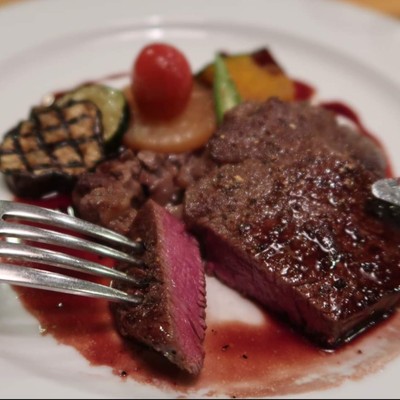 標高1,300m、静けさのごちそう。飛騨の旬を食卓へ。料理とお酒が美味しい宿「YES・NO」で、清掃・ベッドメイク・配膳のおてつたび