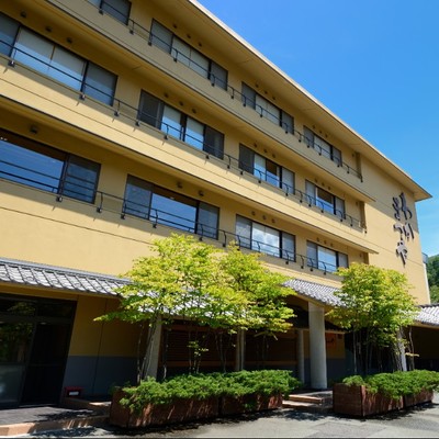 山形が世界に誇る自然の造形美「樹氷」で有名な蔵王温泉｜歌人「斎藤茂吉」に愛された老舗湯宿でのおてつたび！仕事後は茂吉が“霊泉”と讃えた自家源泉100％かけ流しの湯で疲れを癒して下さい。