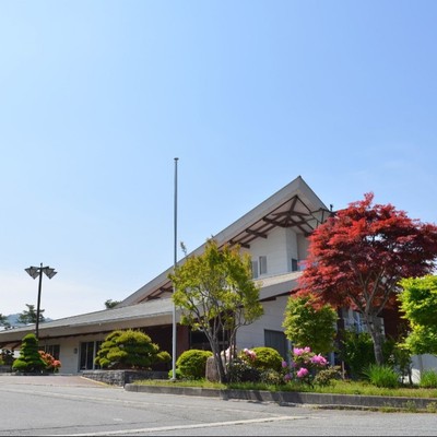 接客経験者（フロント・サービス・宴会）歓迎！温泉につかりながら白鷹の町を堪能してみては！