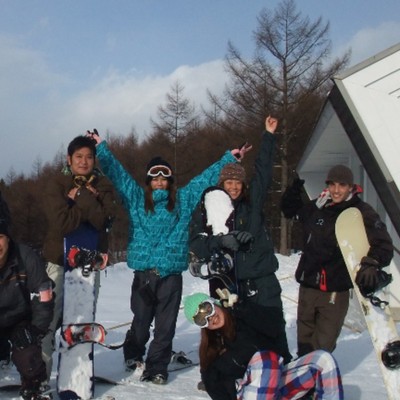 上越国際スキー場まで徒歩３分⛄ウィンターシーズンの繁忙期、宿泊業全般のお手伝いをお願いします🎿未経験者大募集◎まかない2食つきです。