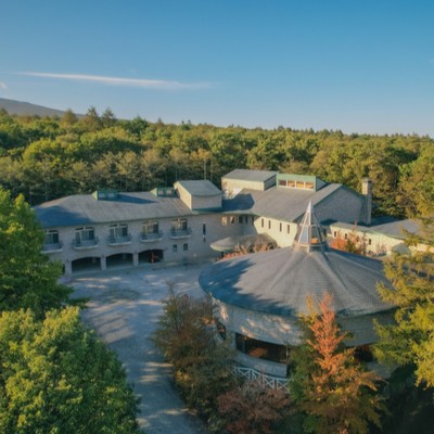 【働く日はしっかり働きたい方向け！】お客様に特別で幸せな記憶に残る体験を。清掃＆レストランの準備片付け！20代が活躍している職場