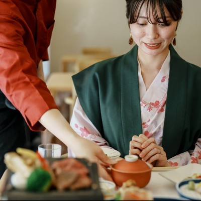 【美又温泉で温泉三昧♨】山陰の豊かな自然に囲まれた温泉旅館で「接客」のおてつだい！グループ施設の温泉も入浴可能で3つの温泉が楽しめる◎【現地で交通手段を確保できる方限定】