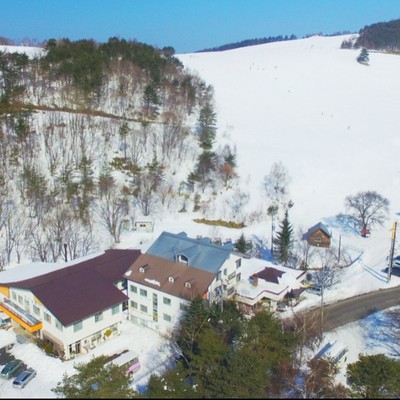 3月の3連休🎿ゲレンデ徒歩30秒。「日本のダボス」菅平高原でウィンターシーズンのお宿を支えるおてつたびです⛄️