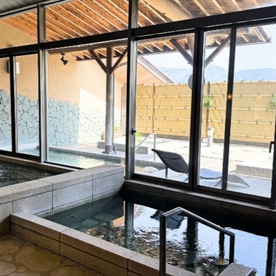 【自家用車／バイクで来られる方歓迎！】温泉・レストラン・ハーブ公園・バンガローなど複合施設でのお仕事！3年ぶりに再会した温泉を一緒に盛り上げませんか？