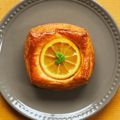 【森の香りで目が覚める、ペンションの朝】ジャックと豆の木｜客室を整え、軽井沢の朝を迎えるおてつたび