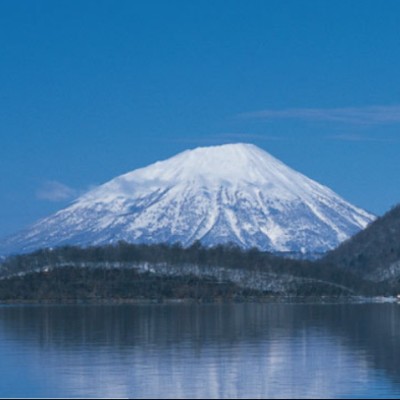 湖と花火と、やさしい時間。洞爺湖で暮らすように働く ― 羊蹄山を望む宿「ホテルグランドトーヤ」で四季を感じるおてつたび ― 🎆