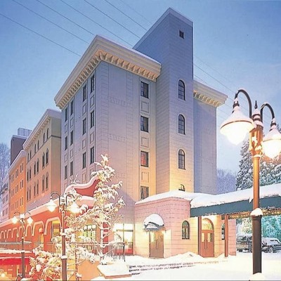 スキーリゾートのホテルで、英語力を活かしたフロントのお仕事｜英語を実務で使ってみたい方、大歓迎！