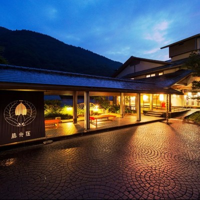 松川渓谷を望む山峡の湯宿でおもてなし　文人墨客も愛した高山村の静かな温泉宿のおてつたび