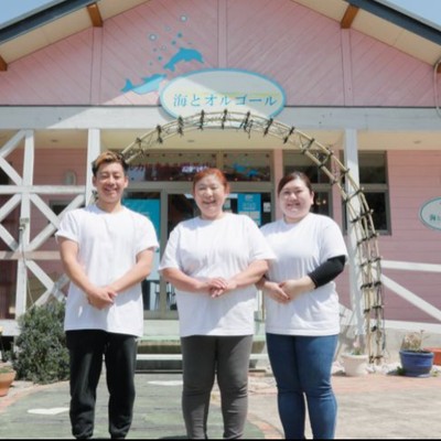 能登島【現地で交通手段を確保できる方限定】青い海と空を望むカフェで働く。カフェ業務・コテージ清掃・ドルフィンスイム補助！海や自然が好きな方にぴったりの夏のおてつたび🐬