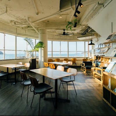 穏やかな瀬戸内海と、しま山百選の火山（ひやま）に囲まれた自然と歴史のある島の旅館でおてつたび！