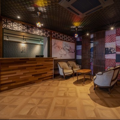 【日常英会話できる方】古い町並みが残る飛騨高山で、国内外のお客様をおもてなし！英語を活かしたホテルクルーのおてつたび募集【1ヵ月～滞在できる方】