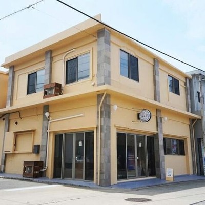 “東京の離島／新島“で旅するように働く夏。サウナ付きゲストハウスで島ぐらし！お掃除・洗い場・接客のお手伝い募集。