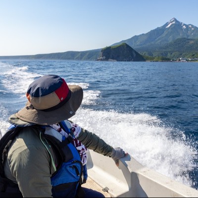 利尻島のゲストハウスで、島と海のお仕事を堪能しませんか？｜送迎・施設管理業務のほか宿泊業務全般や水産加工も！【野球チームあり⚾】