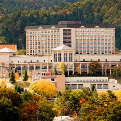 【鶯宿温泉】創作会席＆炉端でおもてなし ♪レストランサービススタッフ募集！まかない2食付き🍚